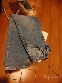 pantaloni jeans 