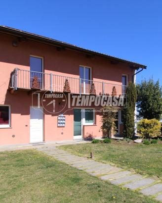 VILLA A SCHIERA CON GIARDINO!