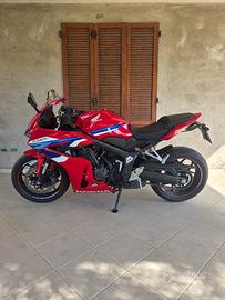 HONDA CBR 650 R e-clutch 2026 