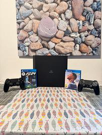 🇮🇹 PS4 Pro + 2 Giochi + 2 Controller – 140€