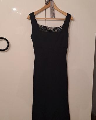 Vestito nero scollato lungo 