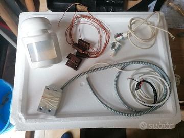 materiale per allarme casa