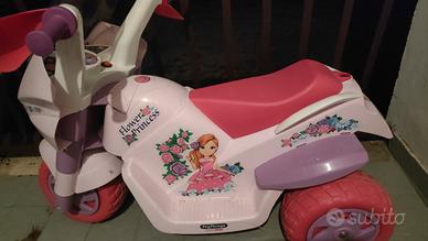 triciclo elettrico bambina