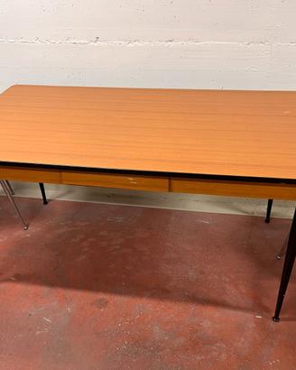 Tavolo e Sedie in Formica Vintage (Anni '60)