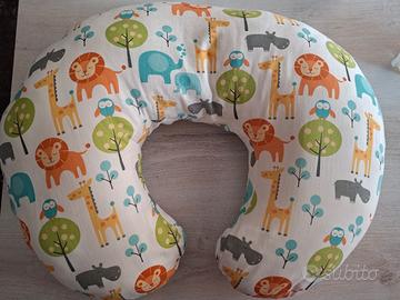 Cuscino allattamento Chicco per neonati e neomamme