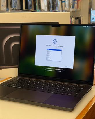 MacBook Pro 14” 18gb/512gb M3 PRO- usato garantito