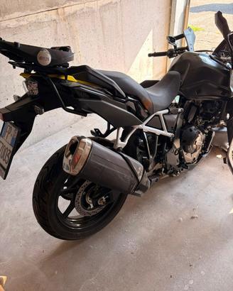 Motore V strom 800 se