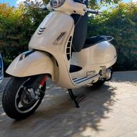 Vespa GTS 300 Super