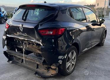 RICAMBI USATI AUTO RENAULT Clio Serie K9KE628 Dies