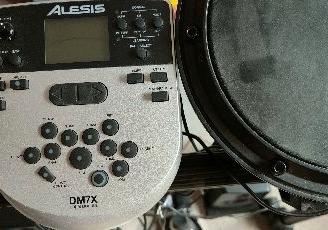 Batteria elettronica da studio Alesis Mod. DM7X
