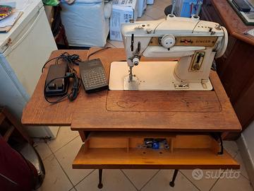 MACCHINA DA CUCIRE SINGER MOD.411