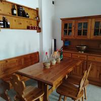 Sala completa in legno di pino