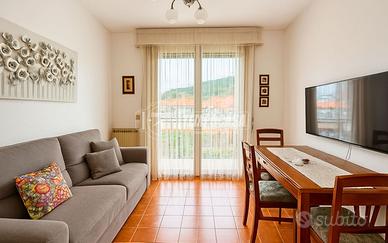 AMPIO E LUMINOSO BILOCALE CON BOX