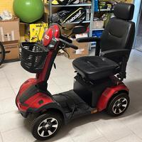 Scooter elettrico per anziani disabili