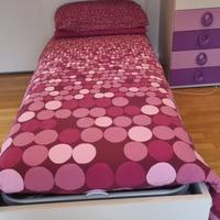 Letto testiera colorata con contenitore