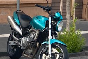 Honda hornet 600