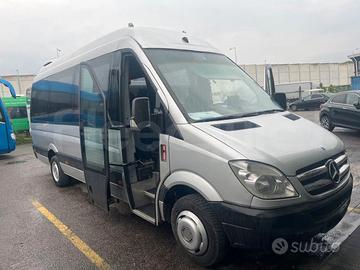 Mercedes-Benz Sprinter (minibus)