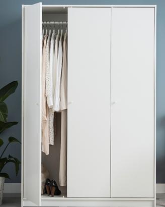  armadio a 60€ misure 177×55×176    