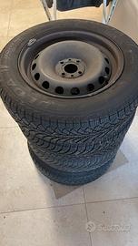 4 gomme usate con cerchi 165/65 r15 invernali