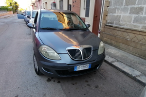 Lancia Y