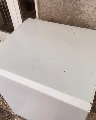 Freezer a pozzetto