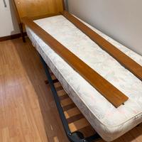 Letto completo di materasso e rete con doghe