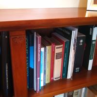 Mobilio di vario genere. 