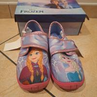 pantofole con strappi FROZEN, numero 29 NUOVE 