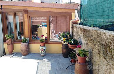 Monolocale con giardino e grande terrazza