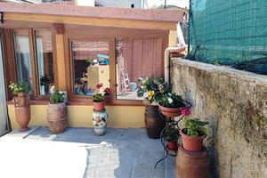 Monolocale con giardino e grande terrazza