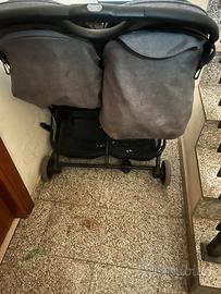 Passeggino gemellare leggero