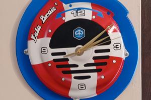 Orologio da parete "vespa" aerografato a mano