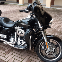 Harley Davidson Street Glide 103