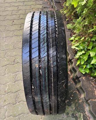 PneumaticoContinental ContiHybrid LS3 245/70 R17.5