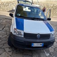 Macchina Fiat Panda