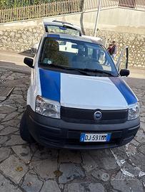 Macchina Fiat Panda