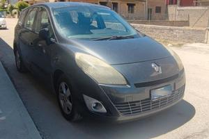 RENAULT GRAND SCENIC 1.5 DIESEL 110CV 2011