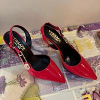 Scarpe con tacchi a spillo + Borsa Versace