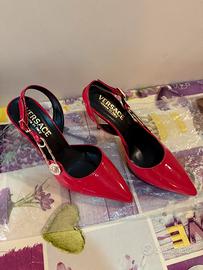 Scarpe con tacchi a spillo + Borsa Versace