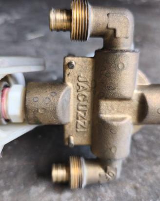 Miscelatore e deviatore box doccia Jacuzzi 