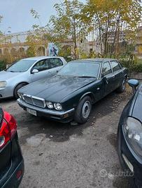 Jaguar xj6