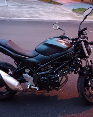 Moto Suzuki SV 650