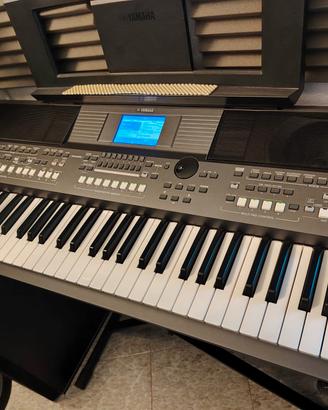 Tastiera Yamaha PSR S670