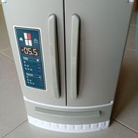 Frigorifero con luci ed effetti sonori