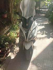 Kymco xcityng 300
