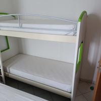letto a castello con materassi