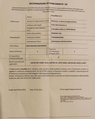 Letto matrimoniale elettrico con materassi.