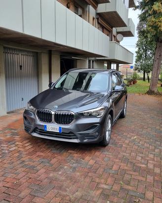BMW X1 S Drive 18d

Dic 2021
