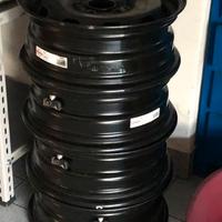 Cerchi R 15 (5,5 J x 15 H2)