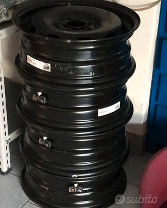 Cerchi R 15 (5,5 J x 15 H2)